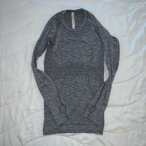 Authentic lululemon long sleeve